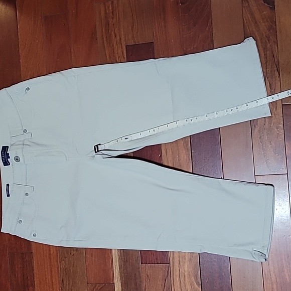 Talbots size 8 Capri jeans. - Picture 6 of 12